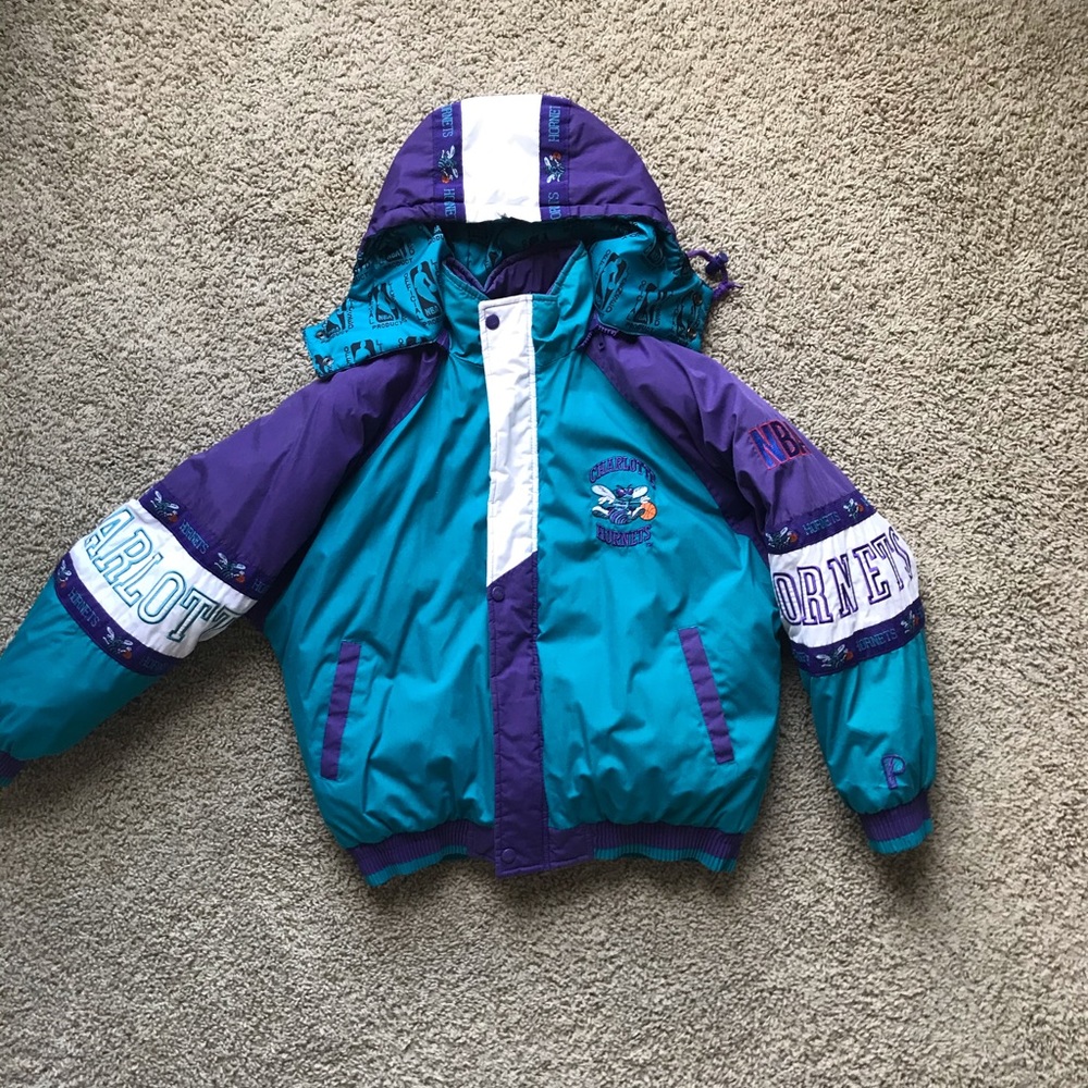 Charloette Hornets ProPlayer puffer